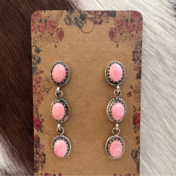 Navajo Jewelry - ❤️ Queen Pink Conch Southwestern 925 Dangle 3 Stone Earrings 8.4 Gm 1.70”L